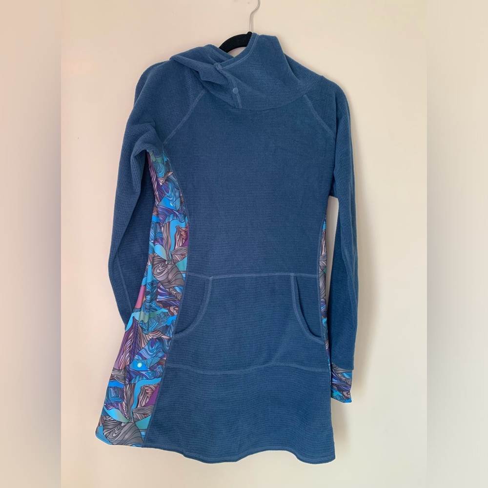 Youer brand Treasure dress size Medium; excellent condition